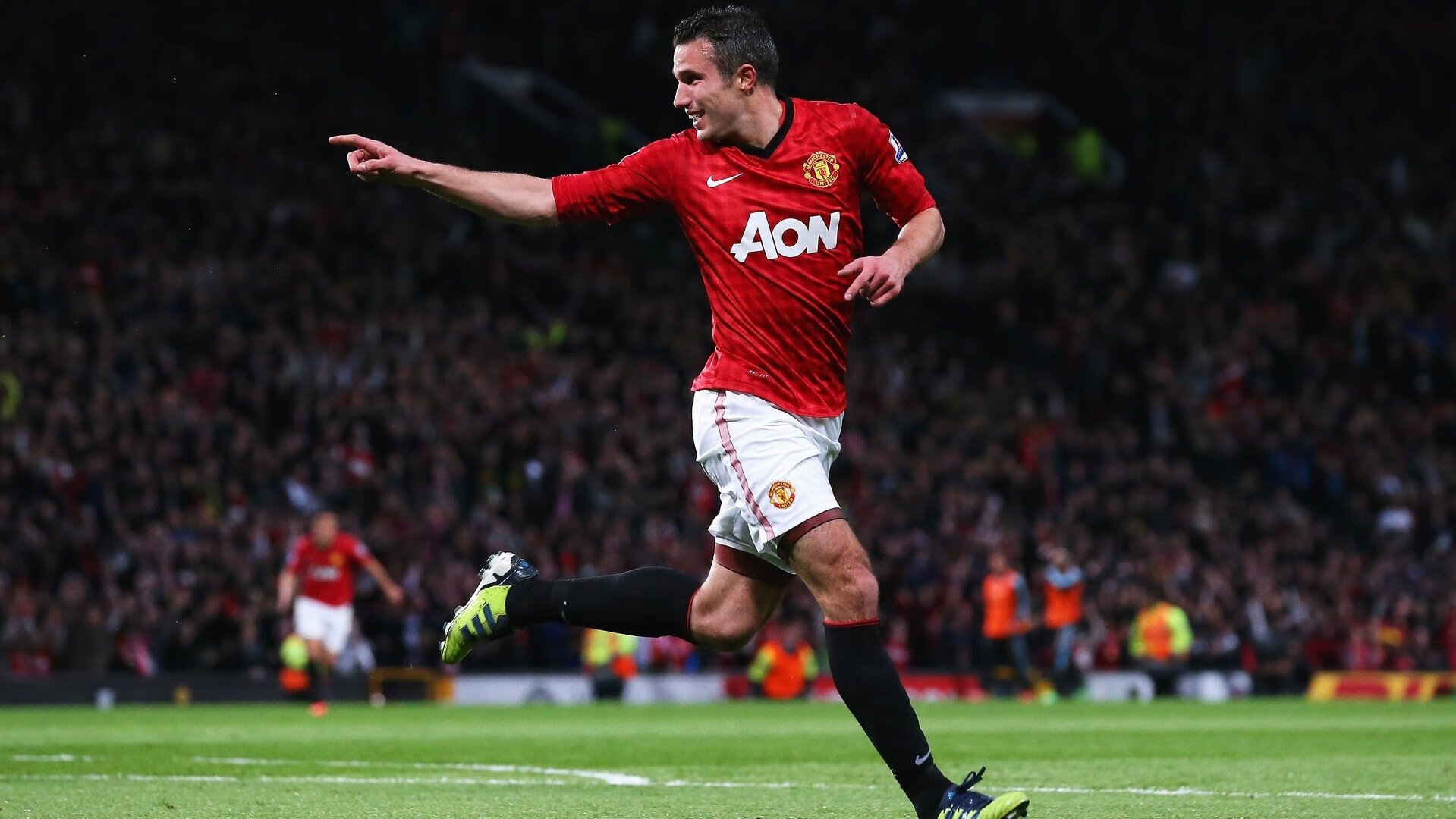 延续状态！里夫斯拉拉维亚合砍51+14集锦：关键时刻合力收比赛，拉夫里年科